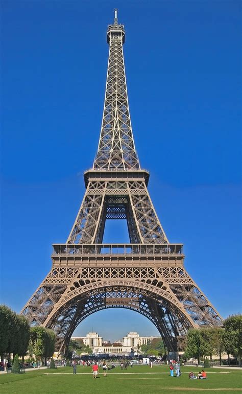 Eiffel Tower .